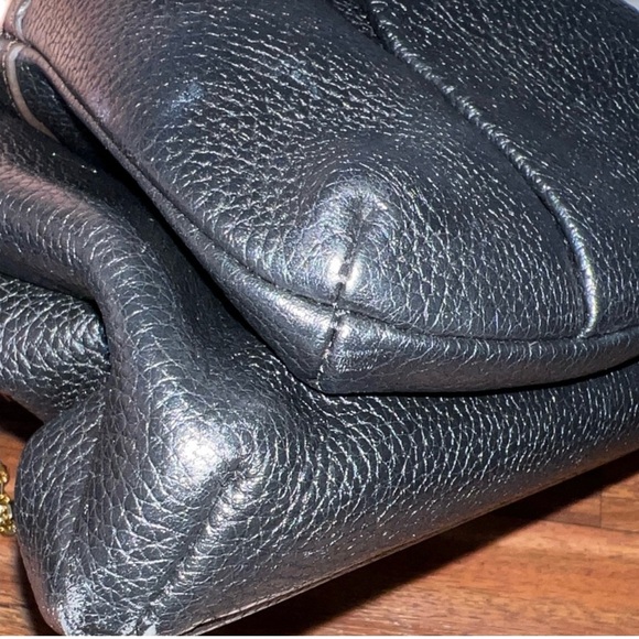 3027 MCM Black Leather Shoulder Bag - Picture 6 of 8